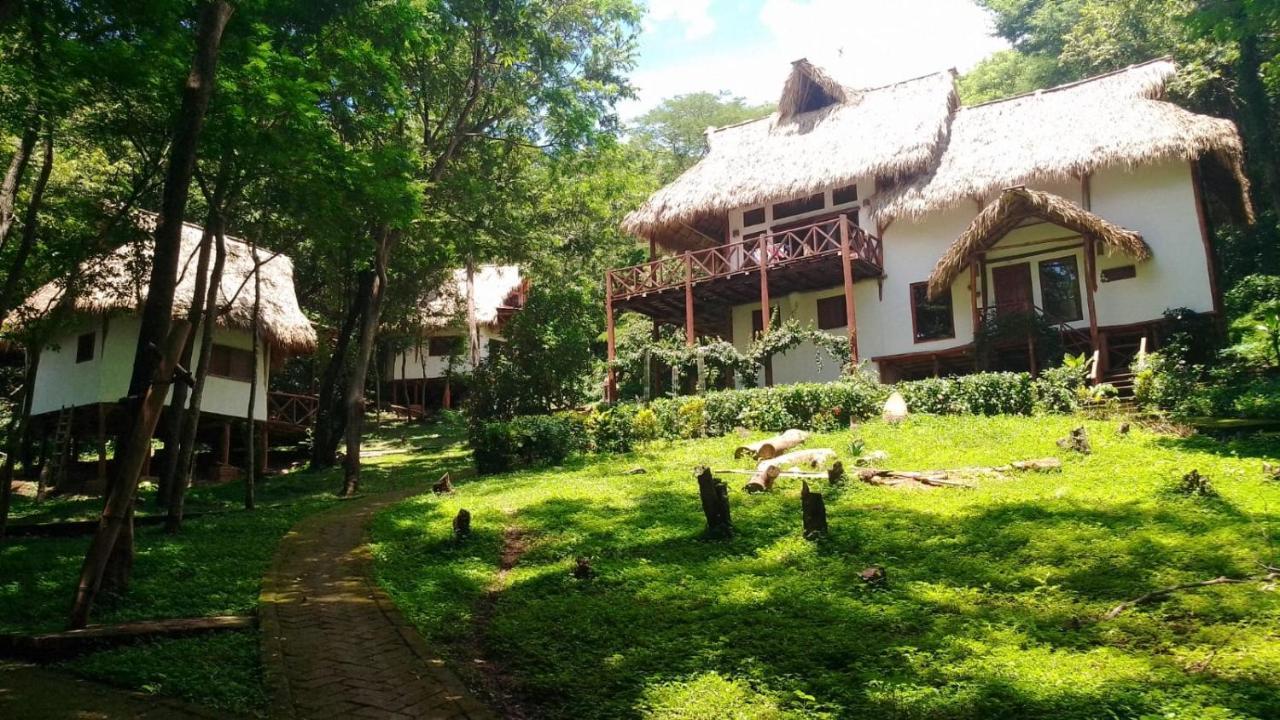 Tuani Ecolodge Tola Exterior foto